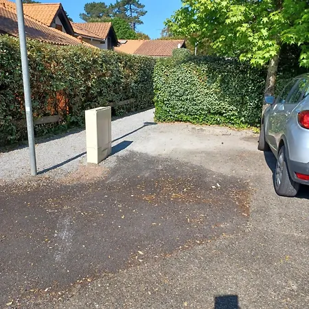 Proche Avec Piscine 度假居