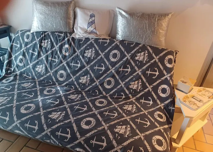 Proche Avec Piscine *